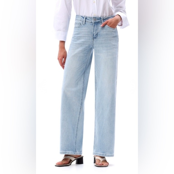 Oneso mid-rise light wash flare wide leg jeans NWT plus size - Picture 6 of 7